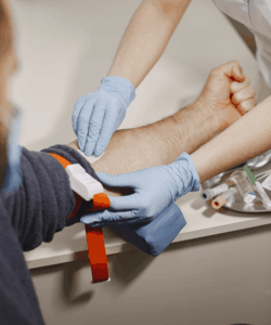 donantes de sangre que ayudan a pacientes con cancer